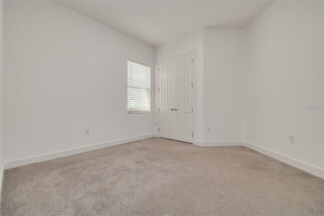 Building Photo - 7222 Paradiso Dr