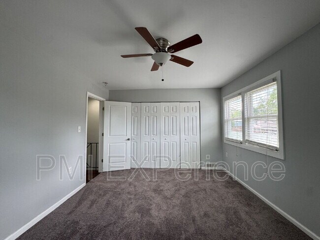Building Photo - 2304 Lakewood St