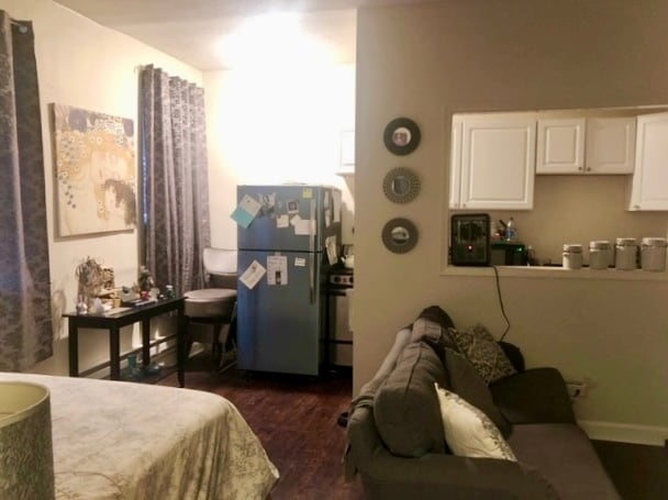 Building Photo - 3345 N Marshfield Ave