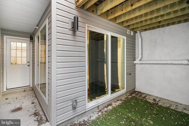 Building Photo - 1924 N 6th St