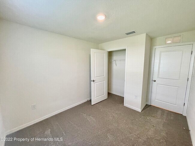 Building Photo - 9373 Fox Chapel Ln