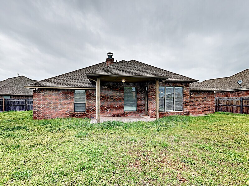 Building Photo - 19104 Canyon Creek Pl
