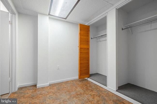 Building Photo - 1226 N Taylor St