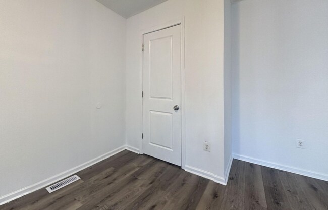 Building Photo - 1641 S 53rd St