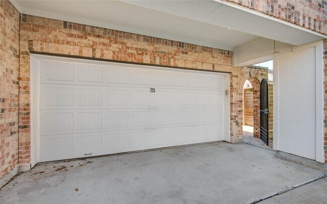 Building Photo - 1721 Thompson St