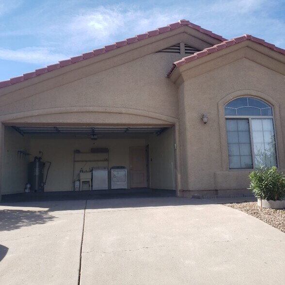 Building Photo - 14612 N Saguaro Blvd