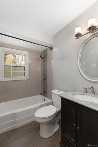 Building Photo - 3221 Shenandoah Dr