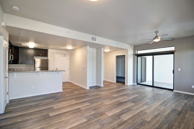 Building Photo - 6601 Folsom Blvd