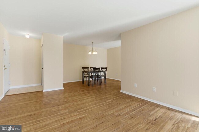 Building Photo - 561 Florida Ave