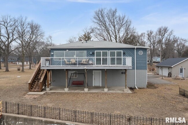 Building Photo - 15326 N River Beach Dr