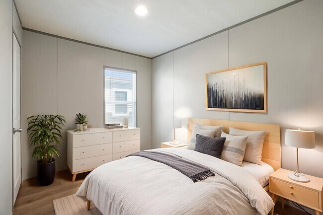 Building Photo - 1642 American Dr