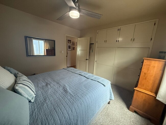 Building Photo - Charming 2 Bedroom, 2 Bath Home with Fence...