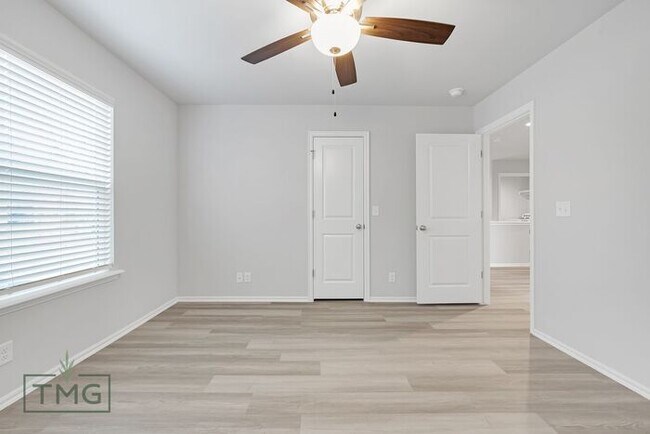 Building Photo - 3/2.5/2 Home in Historic Neighborhood | MOVE IN SPECIAL!