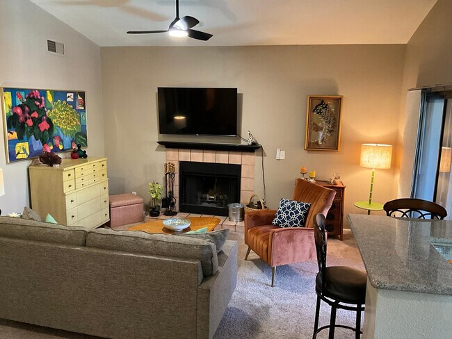 Building Photo - 747 S Ext Rd