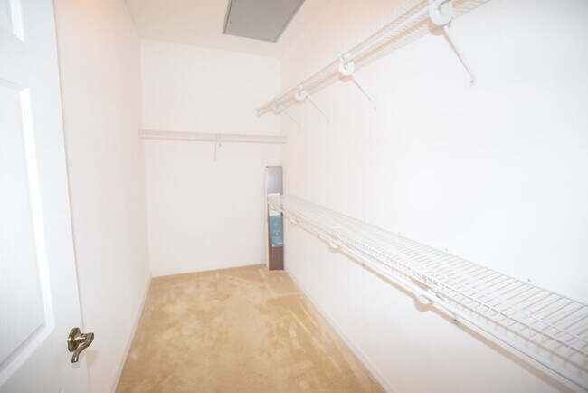 Building Photo - 8168 Boat Hook Loop