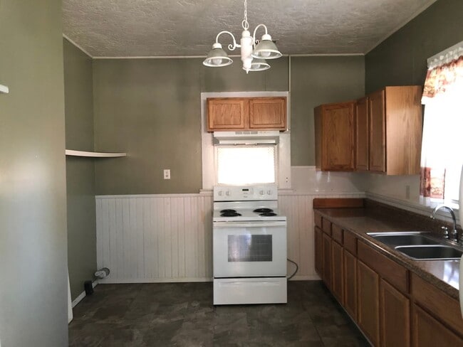 Building Photo - 1003 Peachtree St