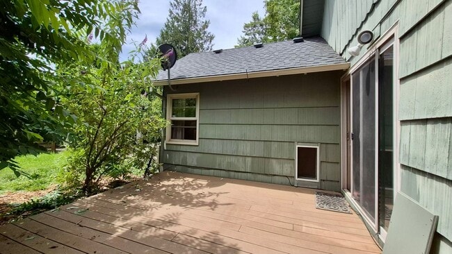 Building Photo - 7330 SW 53rd Ave