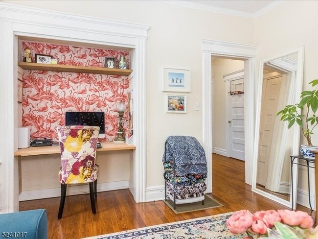 Building Photo - 190 Hillside Ave