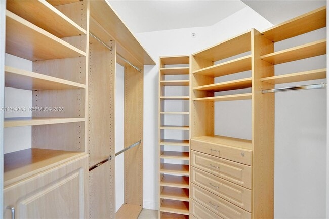 Building Photo - 4775 Collins Ave