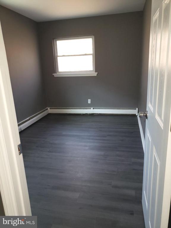 Building Photo - 155 Meadowbrook Ln