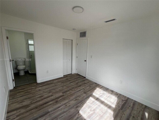 Building Photo - 1719 NW 1st St