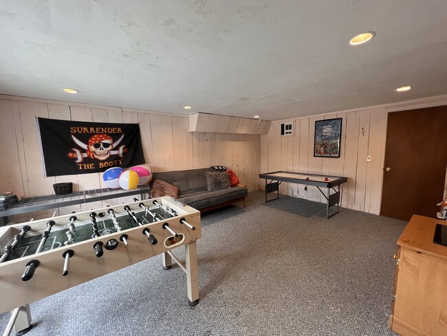 Building Photo - 51 Bluebrook Rd