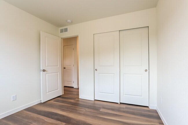 Building Photo - 4764 N Tower Dr