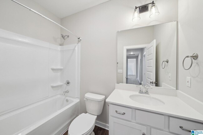 Building Photo - 129 Kings Wy