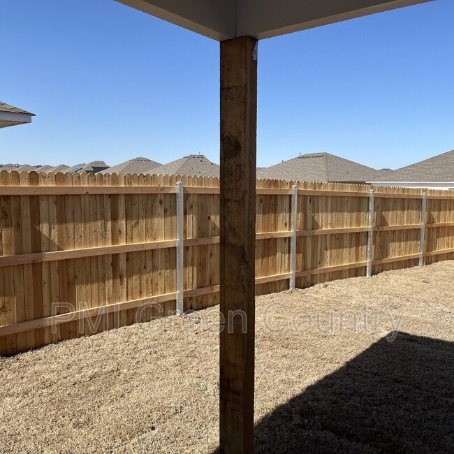 Building Photo - 29333 E 80th St S