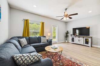 Building Photo - 7664 Shadow Lake Dr