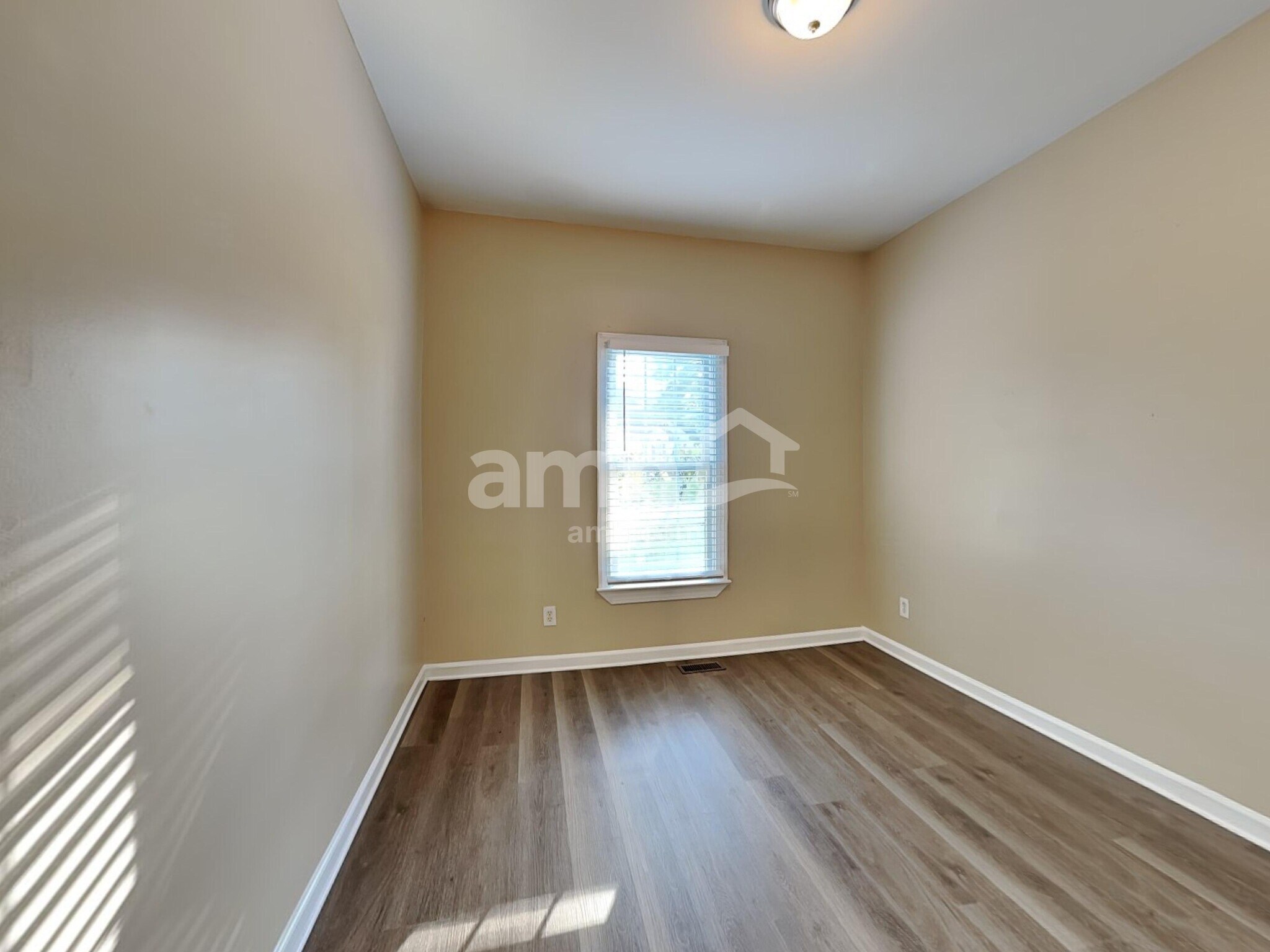 Building Photo - 1009 Bren Village Ct