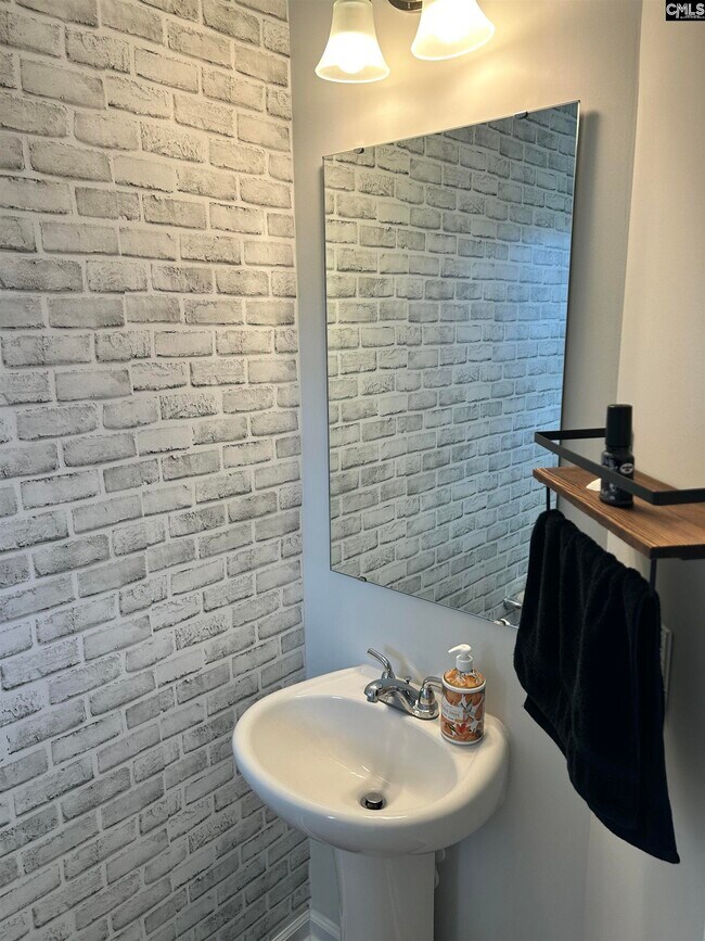 Building Photo - 1449 Tanreall Dr