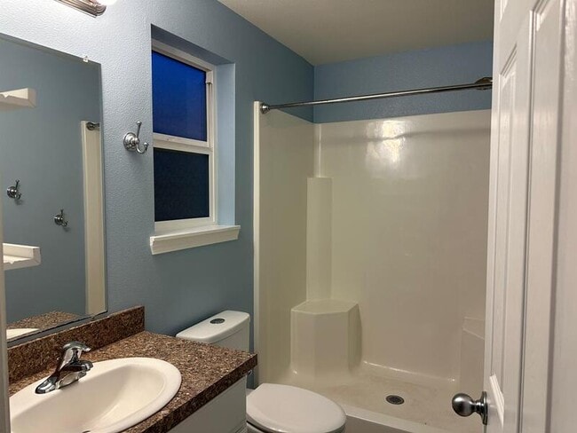 Building Photo - 6913 Owl Dr SE