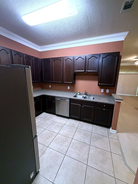 Building Photo - 13780 Herons Landing Way