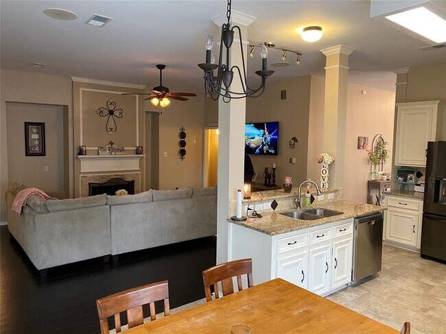 Building Photo - 3603 Paigewood Dr