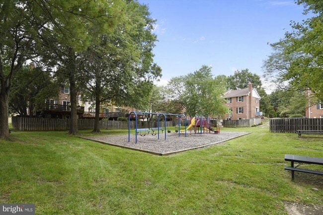 Building Photo - 8258 Cedar Landing Ct