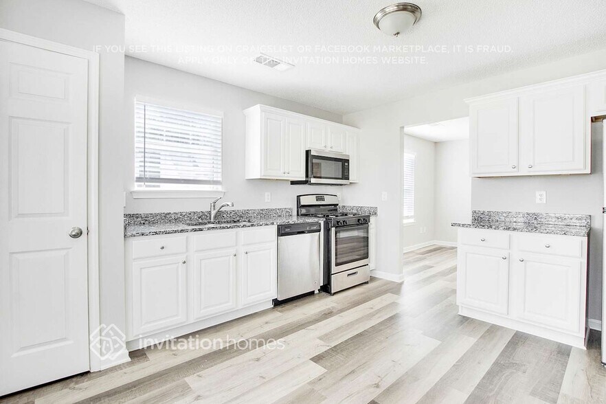 Building Photo - 2585 Thunder Basin Way