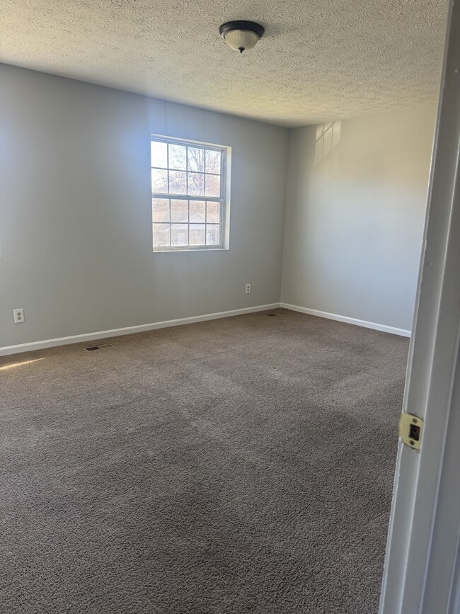 Building Photo - 1011 Northwood Loop