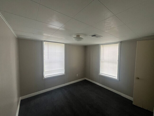 Building Photo - 1105 Lingo Rd