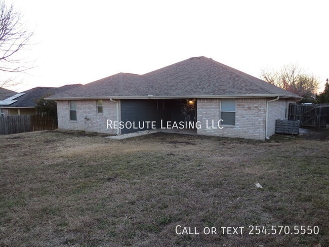 Building Photo - 212 Sims Ridge Dr