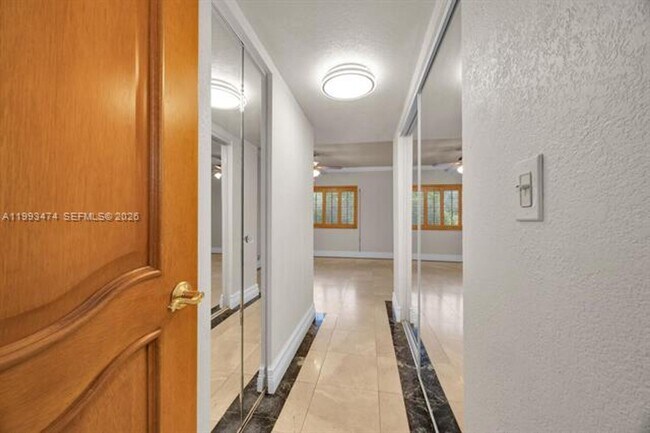 Building Photo - 100 Edgewater Dr