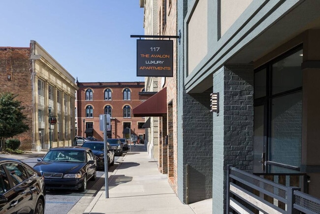 Building Photo - 117 Spring St