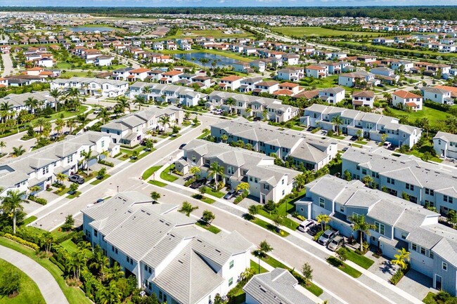 Building Photo - 5160 Willow Crk Dr