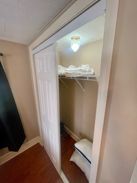 Building Photo - 2614 Maple Ave