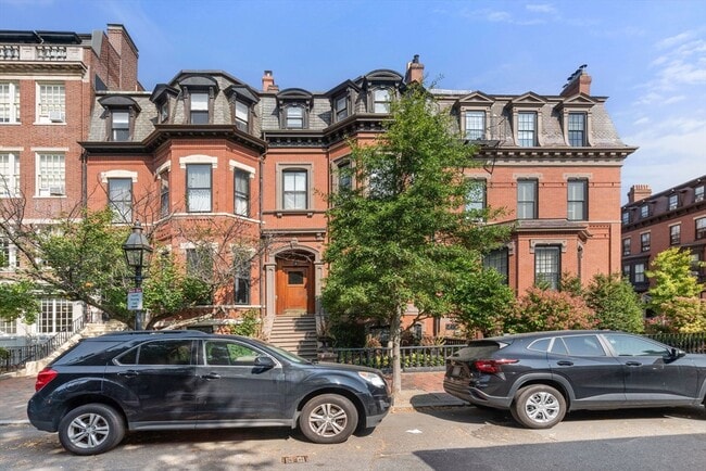 Building Photo - 103 Marlborough St