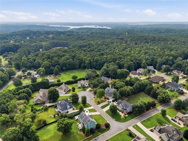 Building Photo - 8205 Applewood Ct