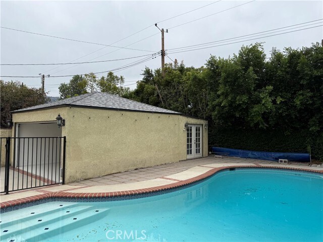 Building Photo - 527 S Orchard Dr