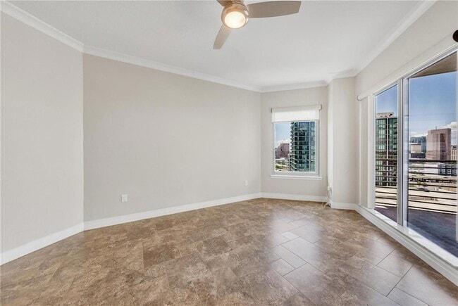 Building Photo - 449 S 12th St