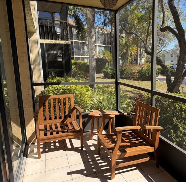 Building Photo - 618 Bird Bay Dr S