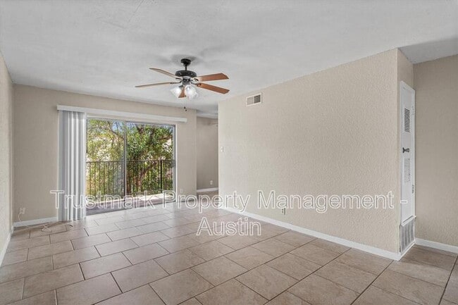 Building Photo - 2600 Penny Ln